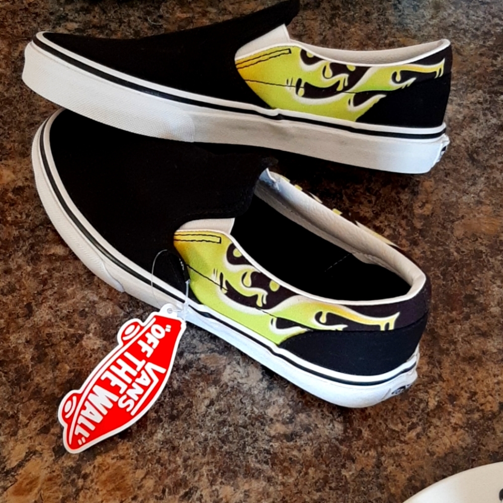 Vans (juniors) 5.5 slime/ flame shoes NWOT